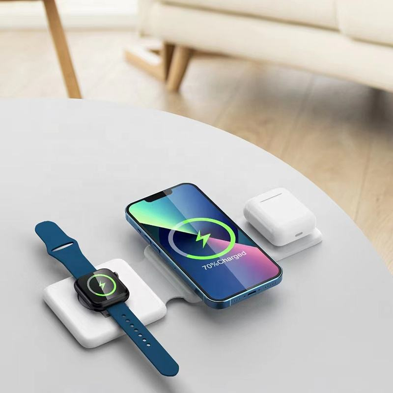 3in1 Magnetic Foldable Charger Image 1